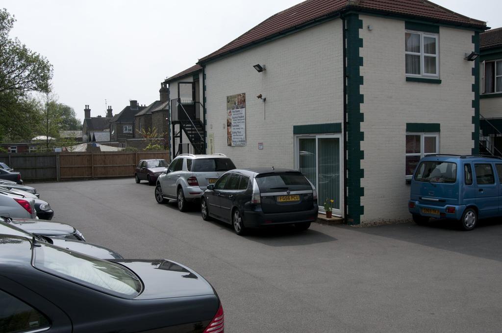 The Queensgate Hotel Peterborough Exterior foto